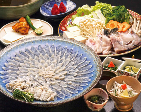 日間賀島で豪華ふぐづくし会席